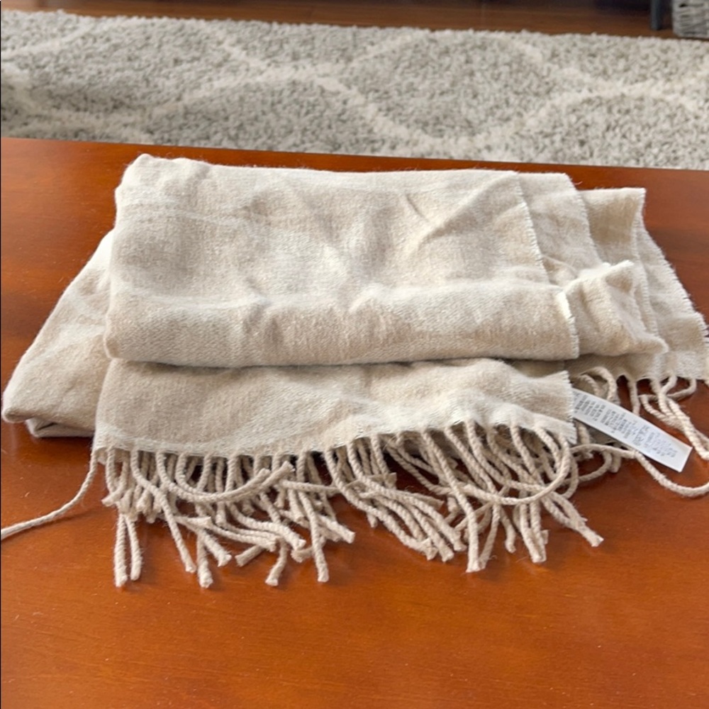 Coach scarf - Picture 1 of 3